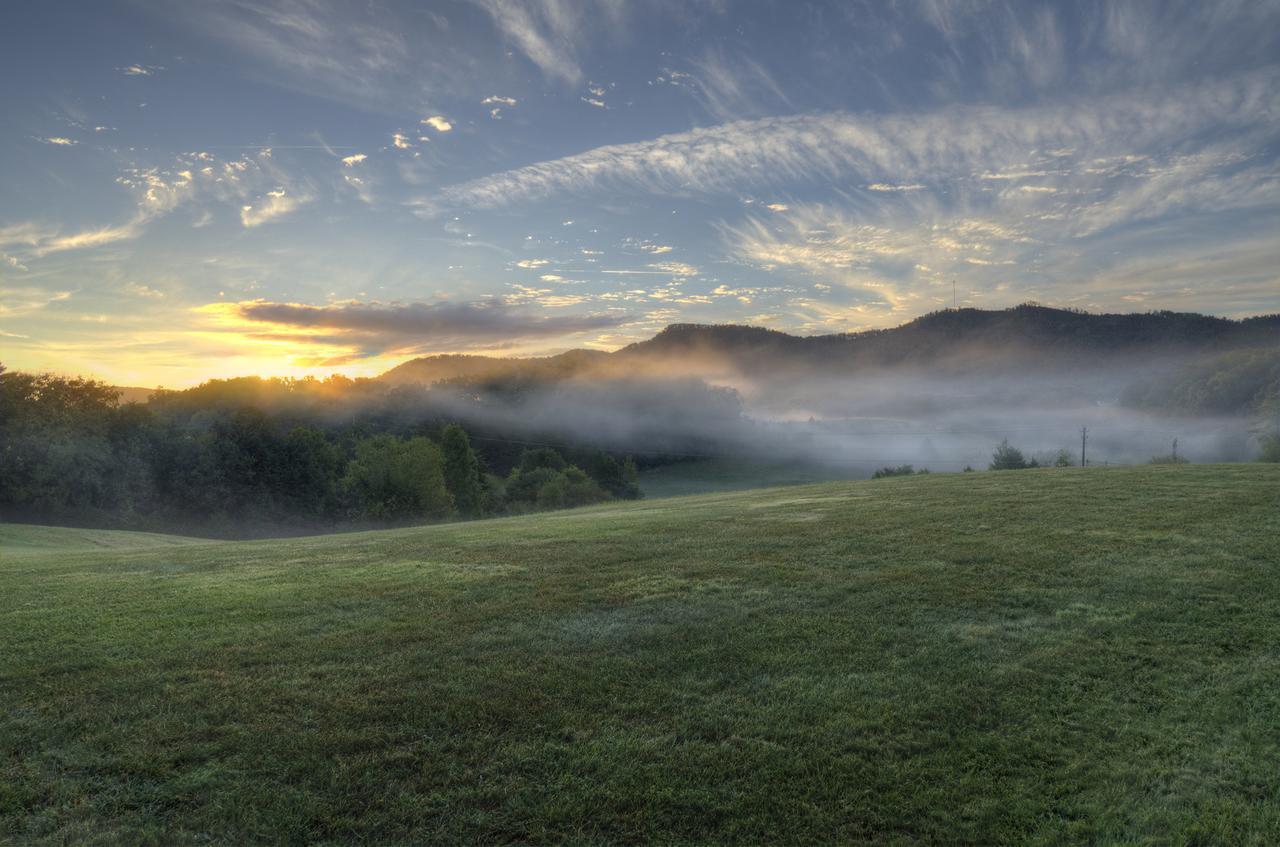 Blue Mountain Mist Country Inn Sevierville Exterior foto